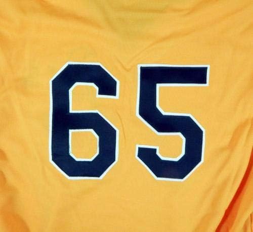 Кон крајот на осумдесеттите години на минатиот век Оукланд Атлетика 65 Игра користеше златен дрес за капење