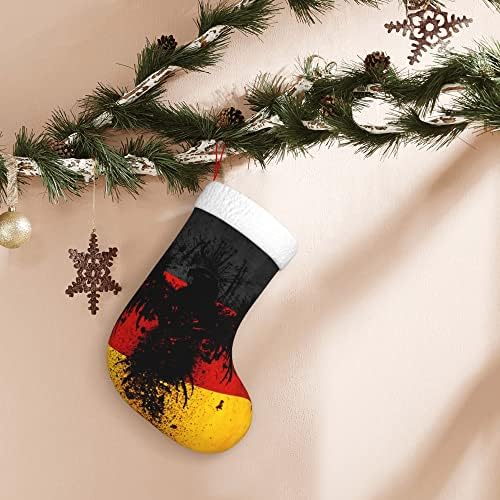 QG ZZX Божиќни чорапи со бела супер мека плишана манжетна германско знаме орел Божиќни чорапи Божиќни украси порибување